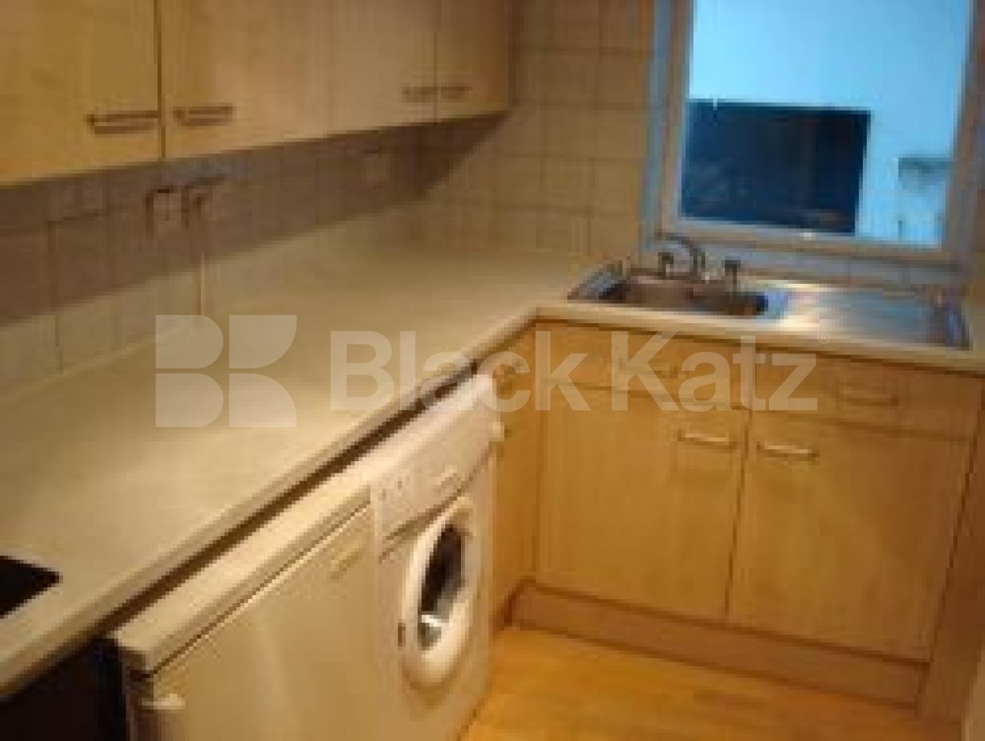 			LOCATION LOCATION LOCATION, 2 Bedroom, 1 bath, 1 reception Flat			 Marchmont Street, RUSSELL SQUARE